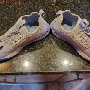 Clove Woman's Sneakers